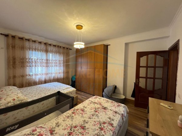 Tirane, shitet apartament 1+1+Ballkon Kati 2, 68 m² 155.000 € (Pazar i Ri)