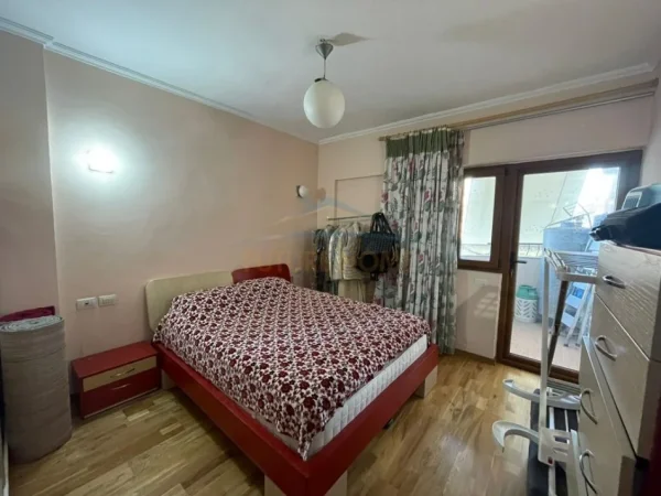 Tirane, shitet apartament 2+1+Ballkon Kati 6, 91 m² 205.000 € (Komuna e Parisit)