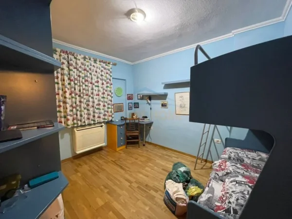 Tirane, shitet apartament 2+1+Ballkon Kati 6, 91 m² 205.000 € (Komuna e Parisit)