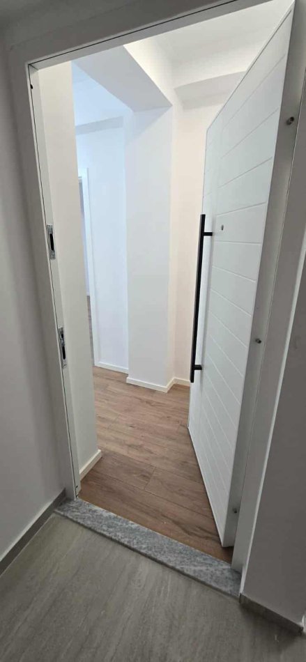 Tirane, shes apartament 1+1 Kati 7, 56 m² 117.000 € (Rruga Don Bosko)