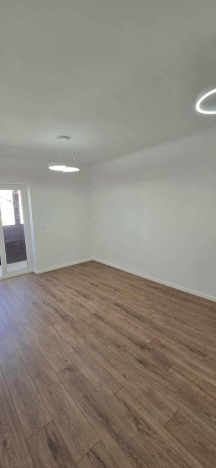 Tirane, shes apartament 1+1 Kati 7, 54 m² 115.000 € (Rruga Don Bosko)