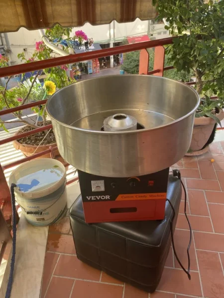 Tirane, shes Makine per floke sheqeri, e re