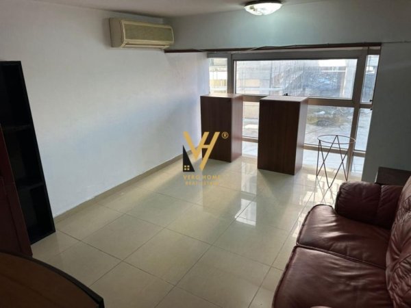 Tirane, jepet me qera zyre Kati 0, 61 m² 1.000 € (ZOGU I ZI)