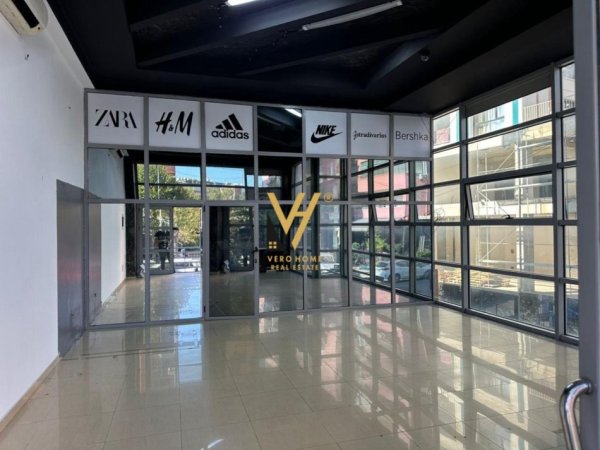 Tirane, jepet me qera zyre Kati 0, 61 m² 1.000 € (ZOGU I ZI)
