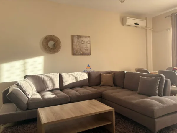 Tirane, jepet me qera apartament 2+1+Ballkon Kati 2, 90 m² 600 € 