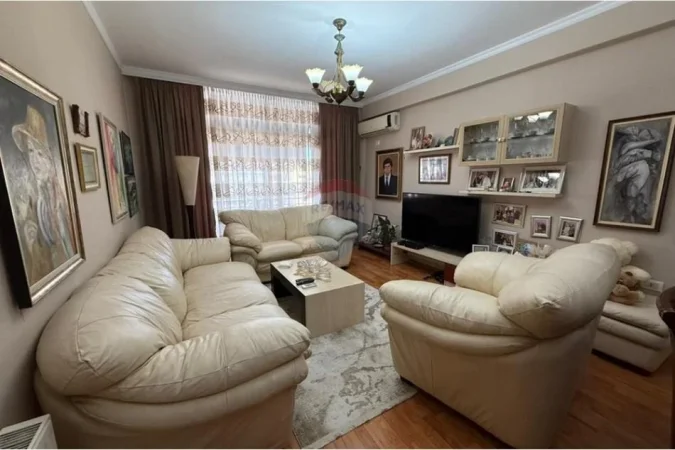 Tirane, shitet apartament 2+1+Ballkon Kati 6, 119 m² 300.000 € (Kika 1 (ID: 530261046-420)