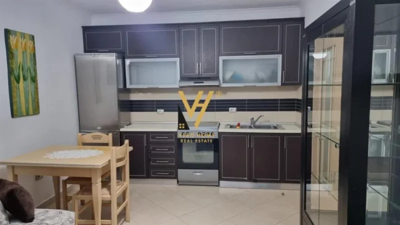 Tirane, jepet me qera apartament 1+1+Ballkon Kati 5, 60 m² 500 € (PROKURORIA E TIRANES)
