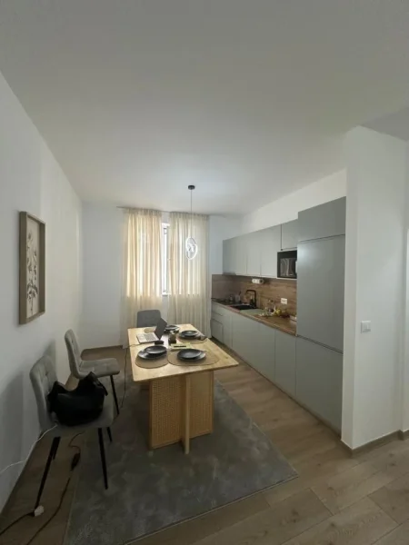 Tirane, jepet me qera apartament 2+1 Kati 2, 88 m² 850 € (Rruga e Durrësit)