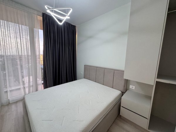 Tirane, jepet me qera apartament 1+1 Kati 9, 55 m² 650 € (Rruga Riza Cerova)