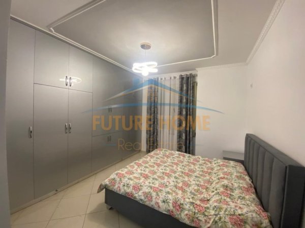 Tirane, jepet me qera apartament 1+1 Kati 3, 86 m² 480 € (Prane Spitalit Amerikan 3)