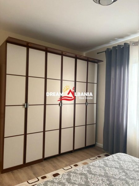 Tirane, jepet me qera apartament 2+1 , 90 m² 600 € (Pallati i Brigadave)