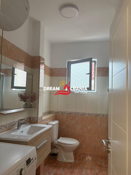 Tirane, jepet me qera apartament 2+1 , 90 m² 600 € (Pallati i Brigadave)