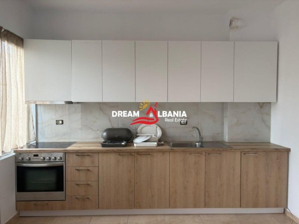 Tirane, jepet me qera apartament 2+1 , 90 m² 600 € (Pallati i Brigadave)