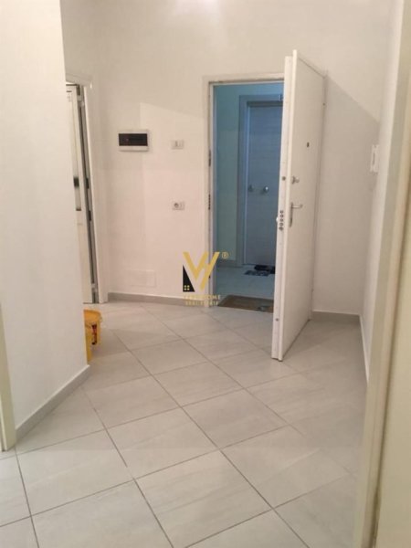 Tirane, jepet me qera zyre Kati 2, 90 m² 700 € (DON BOSKO)