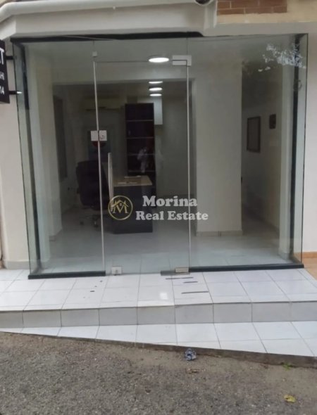 Tirane, jepet me qera ambjent biznesi Kati 1, 25 m² 250 € (Rruga e Durresit)