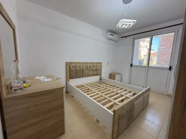 Tirane, jepet me qera apartament 2+1 Kati 2, 78 m² 600 € (RRUGEN FORTUZI)