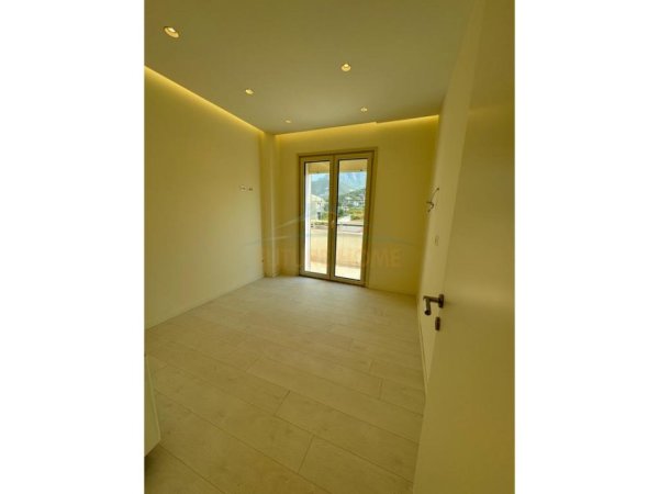 Tirane, shitet apartament 3+1+Ballkon Kati 5, 146 m² 180.000 € (Tufine)