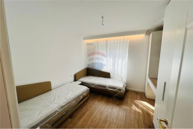 Tirane, jepet me qera apartament 2+1+Aneks+Ballkon Kati 3, 115 m² 900 € (Kompleksi FZ)