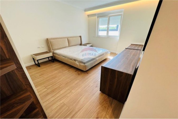 Tirane, jepet me qera apartament 2+1+Aneks+Ballkon Kati 3, 115 m² 900 € (Kompleksi FZ)