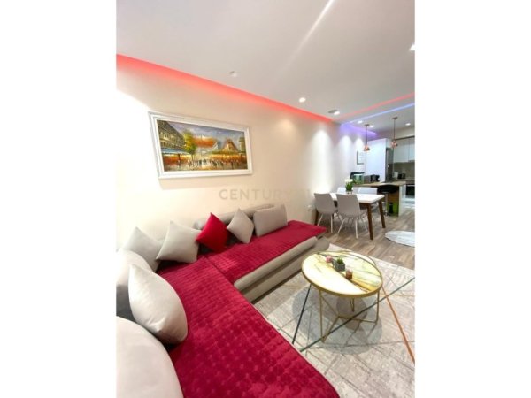 Tirane, jepet me qera apartament 2+1 Kati 3, 96 m² 600 € (Mangalem 21)