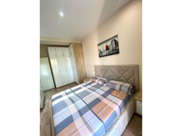 Tirane, jepet me qera apartament 2+1 Kati 3, 96 m² 600 € (Mangalem 21)