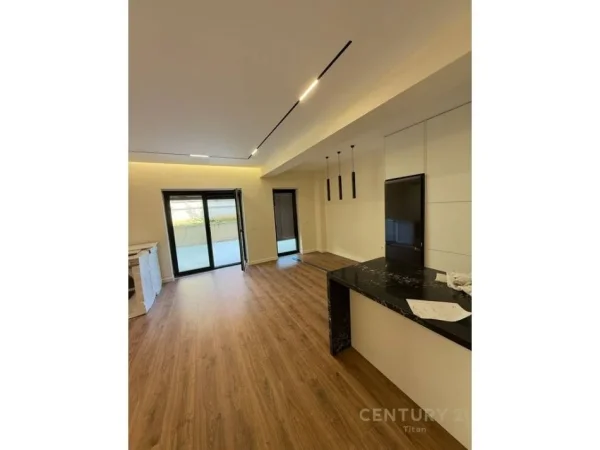Tirane, shitet apartament 3+1+Aneks+Ballkon Kati 1, 130 m² 358.000 € (Kodra e Diellit 2)