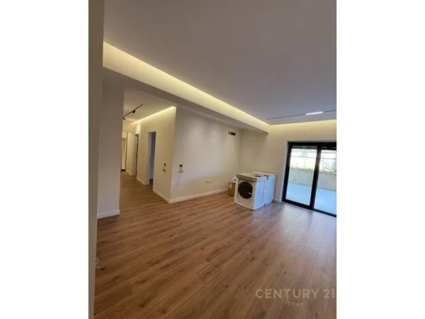 Tirane, shitet apartament 3+1+Aneks+Ballkon Kati 1, 130 m² 358.000 € (Kodra e Diellit 2)