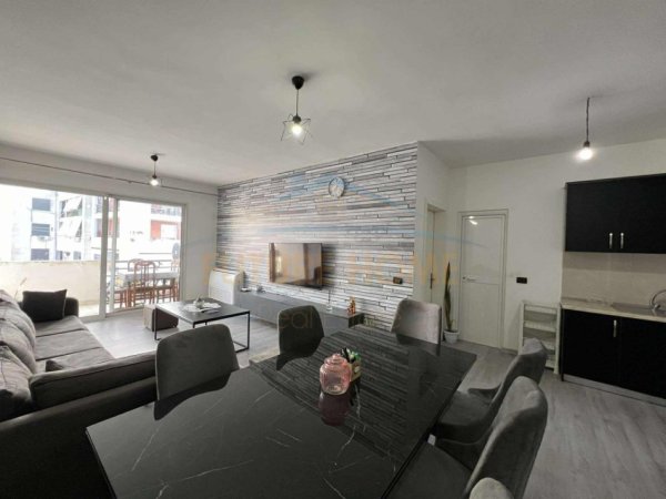 Tirane, shitet apartament 1+1 Kati 7, 81 m² 118.000 € (Unaza e re)
