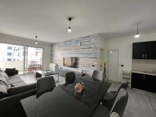 Tirane, shitet apartament 1+1 Kati 7, 81 m² 118.000 € (Unaza e re)