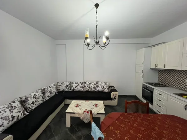 Tirane, jepet me qera apartament 2+1 Kati 6, 85 m² 450 € (Rruga Mikel Maruli)