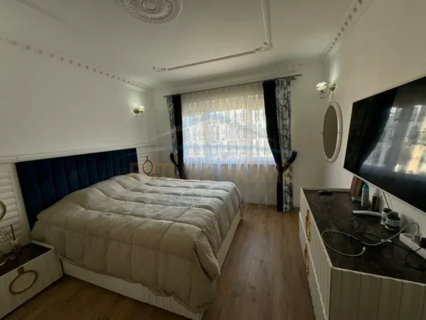 Tirane, shitet apartament 3+1+Ballkon Kati 7, 122 m² 195.000 € (Laprake)