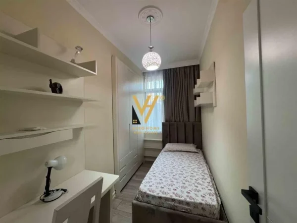 Tirane, jepet me qera apartament 3+1+Ballkon Kati 3, 100 m² 1.050 € (GJYKATA)