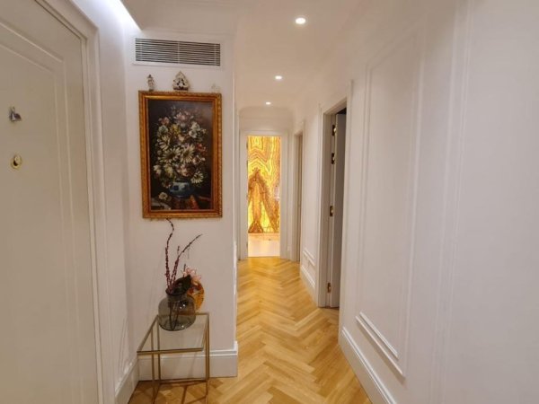 Tirane, shitet apartament 2+1+Ballkon Kati 2, 165 m² (Kopshti Botanik)