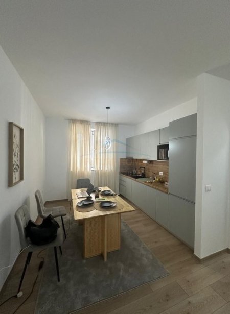 Tirane, jepet me qera apartament 2+1 Kati 2, 88 m² 950 € (Rruga e Durresit)