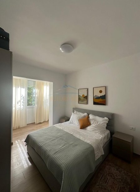 Tirane, jepet me qera apartament 2+1 Kati 2, 88 m² 950 € (Rruga e Durresit)