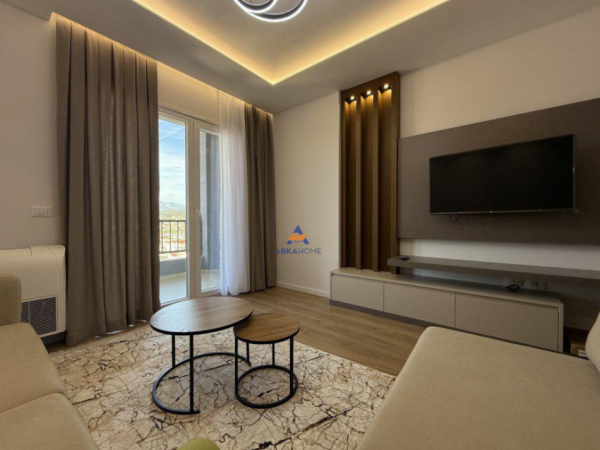 Tirane, jepet me qera apartament 2+1+Ballkon Kati 7, 86 m² 650 € (5 maji)