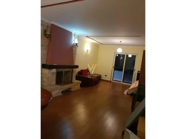 Tirane, jepet me qera Vile 3 Katshe Kati 0, 410 m² 2.500 € (BLLOKU I VILAVE)