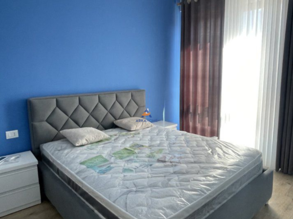 Tirane, jepet me qera apartament 2+1+Ballkon Kati 4, 115 m² 1.200 € (RRUGA ARBEN BROCI, MYSLYM SHYRI)