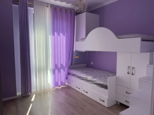 Tirane, jepet me qera apartament 2+1+Ballkon Kati 4, 115 m² 1.200 € (RRUGA ARBEN BROCI, MYSLYM SHYRI)