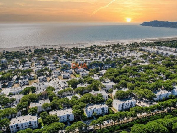 Durres, shitet Vile 3+1+Aneks+Ballkon , 223 m² 550.000 € (Gjiri i Lalezit)