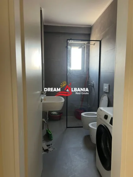 Tirane, jepet me qera zyre , 65 m² 680 € (ne rrugen “Dervish Hekali”, prane “Shkolles se Kuqe”)