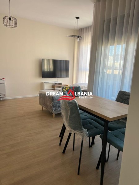 Tirane, jepet me qera zyre , 65 m² 680 € (ne rrugen “Dervish Hekali”, prane “Shkolles se Kuqe”)