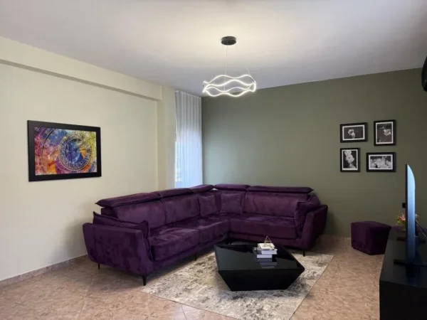 Tirane, jepet me qera apartament 2+1 Kati 3, 510 € 