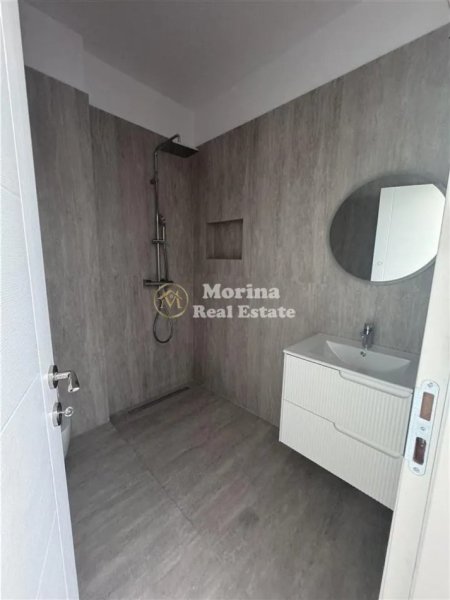 Tirane, jepet me qera apartament 2+1+Ballkon Kati 2, 125 m² 650 € (Bulevardi i Ri)
