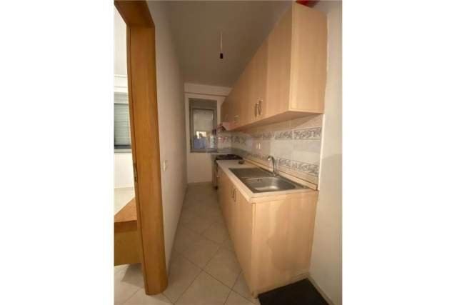 Tirane, jepet me qera apartament Kati 6, 60 m² 350 Euro (Casa Italia)
