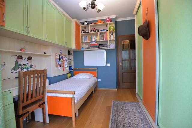 Tirane, jepet me qera apartament 3+1+BLK Kati 6, 158 m² 1.200 Euro (Rruga e Barrikadave)