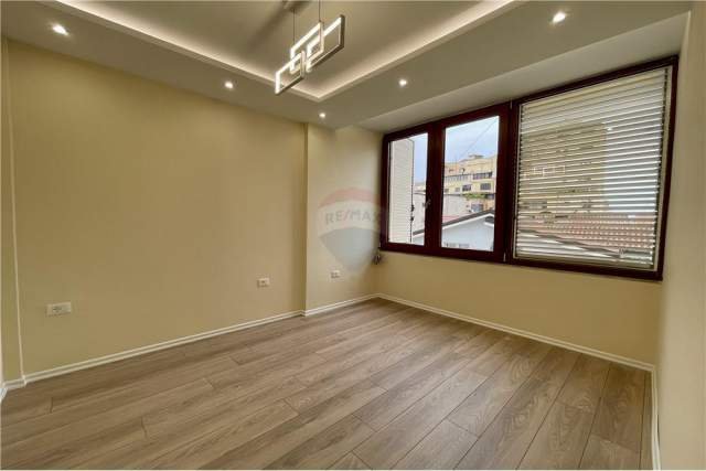 Tirane, shitet apartament 1+1+BLK Kati 4, 60 m² 128.000 Euro (Islam Alla)