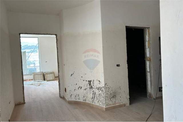 Sarande, shitet apartament 3+1+BLK Kati 4, 200 m² 210.000 Euro (Sarandë, Rruga "Bilal Golem", Hotel Chicago)