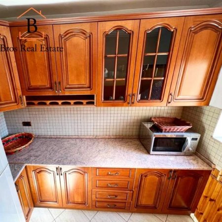 Tirane, jepet me qera apartament Kati 5, 65 m² 40.000 Leke (Harry Fultz)
