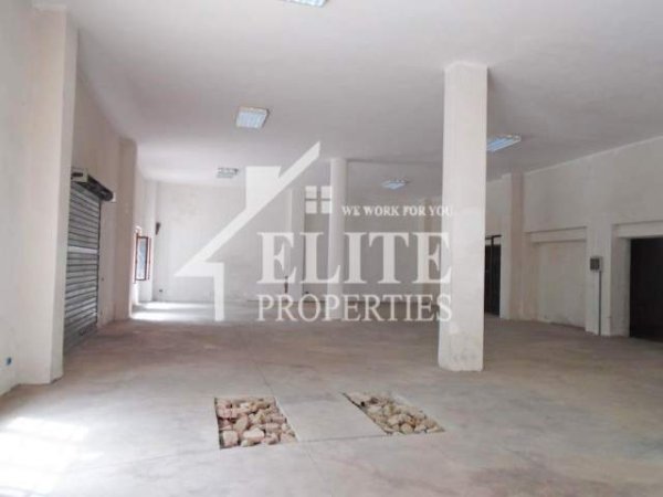 Tirane, jepet me qera Kati 0, 350 m² 2.000 Euro (Laprakë)